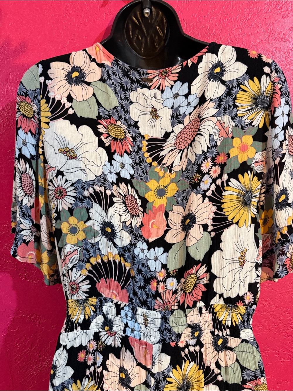 O'Neill Kyrie Flower Power Floral Romper. Sz M. 70’s. Beach. Festival. Vacation - Picture 11 of 17